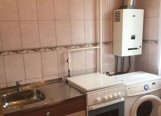 Продам 2-ком. квартиру, 47 м2, Тульская область, улица Емельянова, 28