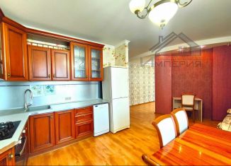 Продается 2-ком. квартира, 76 м2, Казань, улица Аделя Кутуя, 44