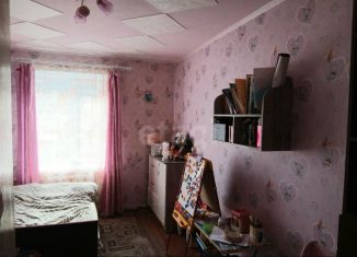 Продаю трехкомнатную квартиру, 57.6 м2, Златоуст, 3-й микрорайон проспекта имени Ю.А. Гагарина, 2