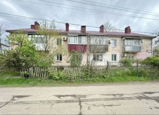 Продаю двухкомнатную квартиру, 43 м2, посёлок городского типа Энем, улица Перова, 57