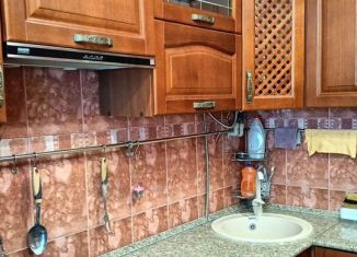 Продается двухкомнатная квартира, 37.5 м2, Шебекино, улица Герцена, 6