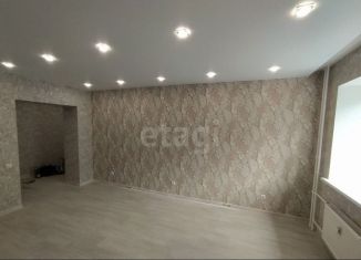 Продается 2-ком. квартира, 60.8 м2, Тюмень, улица Мельникайте, 144к1