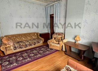 Продаю 3-ком. квартиру, 49 м2, Майкоп, 1-й переулок, 3