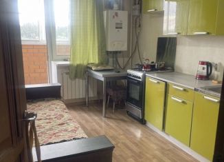 Сдаю 1-ком. квартиру, 47 м2, Курск, Дружининская улица, 26Б