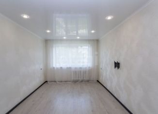 Продаю 1-ком. квартиру, 30.4 м2, Тобольск, 4-й микрорайон, 35А