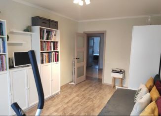 Продается 3-комнатная квартира, 74.3 м2, поселок городского типа Стройкерамика, улица Петра Монастырского, 3