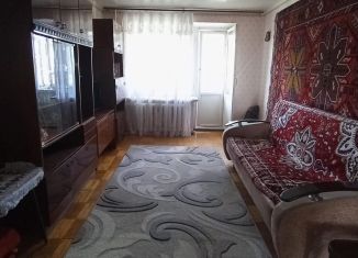 Трехкомнатная квартира на продажу, 58 м2, Чистополь, улица Мира, 18