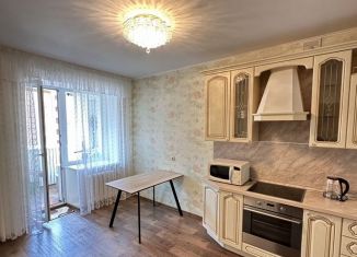 Сдам в аренду 1-ком. квартиру, 46 м2, Тюмень, улица Циолковского, 7к1