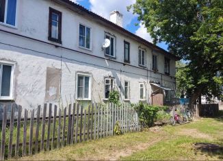 Продаю 3-ком. квартиру, 51.5 м2, Навашино, улица Шверника, 2