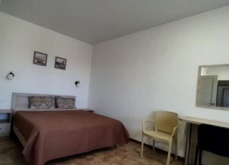 Сдается в аренду комната, 60 м2, поселок городского типа Заозерное, Севастопольская улица, 44