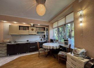 Продажа 2-комнатной квартиры, 44.3 м2, посёлок городского типа Партенит, улица Победы, 1