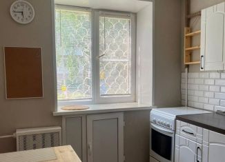 Сдам в аренду однокомнатную квартиру, 30 м2, Уфа, улица 8 Марта, 16