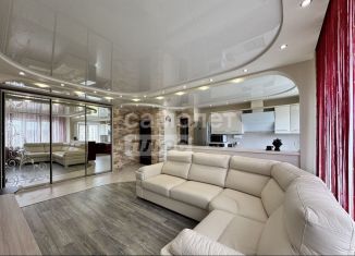 Продам 4-ком. квартиру, 77.8 м2, Димитровград, Черемшанская улица, 124