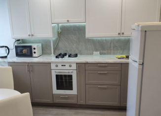 Сдам в аренду 1-ком. квартиру, 34 м2, Тверь, проспект Чайковского, 35