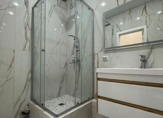 Продается 2-ком. квартира, 38.2 м2, Уфа, Коммунистическая улица, 115/1