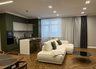 Продам четырехкомнатную квартиру, 161.4 м2, Серов, улица Заславского, 18