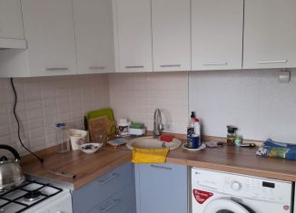 Сдается в аренду 1-ком. квартира, 39 м2, Йошкар-Ола, улица Героев Сталинградской Битвы, 24, микрорайон Кирзавод