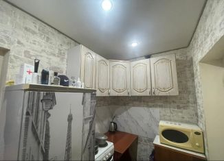 Продаю 1-ком. квартиру, 22 м2, Старый Оскол, микрорайон Интернациональный, 13