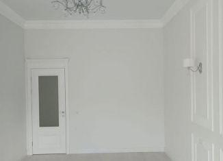 Продаю 3-комнатную квартиру, 100 м2, Грозный, улица А.А. Айдамирова, 135к2, микрорайон Ипподромный