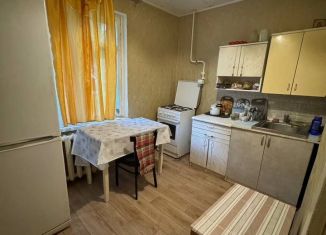 Сдается в аренду двухкомнатная квартира, 45 м2, Йошкар-Ола, улица Строителей, 11А, 9-й микрорайон