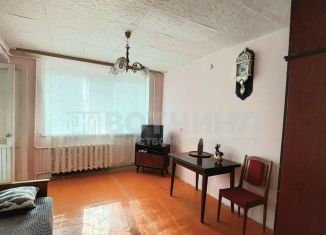 Сдам 2-ком. квартиру, 50 м2, Арзамас, улица Красный Путь, 3к2