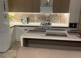 Продам 1-ком. квартиру, 50.8 м2, Александров, улица Жулёва, 8к2