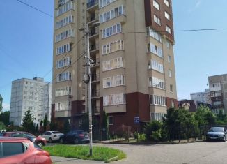 Продажа 2-ком. квартиры, 68.2 м2, Калининград, Зелёная улица, 79