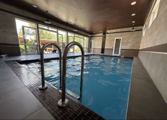 Дом на продажу, 365 м2, Батайск, 13-я улица, 299