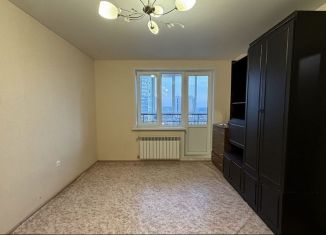 Продам 1-комнатную квартиру, 41 м2, Казань, проспект Ильгама Шакирова, 15/6