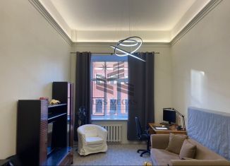 Сдаю в аренду трехкомнатную квартиру, 80 м2, Санкт-Петербург, Миллионная улица, 12