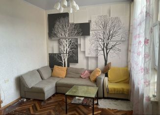 Сдаю в аренду комнату, 25 м2, Санкт-Петербург, 3-я линия Васильевского острова, 46, метро Горный институт