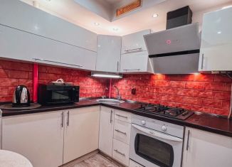 Сдам в аренду 2-ком. квартиру, 49.5 м2, Калининград, улица Генерала Галицкого, 1