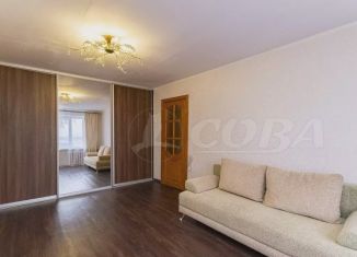 Продам 1-комнатную квартиру, 35 м2, Тюмень, улица Республики, 248