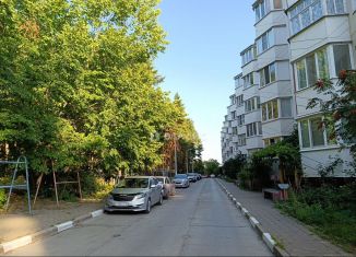 Продается двухкомнатная квартира, 57.4 м2, Белгородская область, Парковая улица, 11