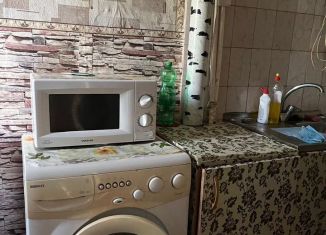 Сдам 4-ком. квартиру, 65 м2, Азов, Черноморский переулок, 66