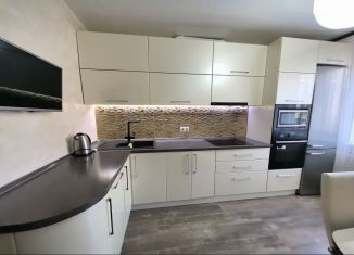 Сдаю 2-комнатную квартиру, 65 м2, Республика Башкортостан, улица Габдуллы Амантая, 7/1