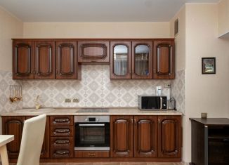 Продается двухкомнатная квартира, 61 м2, Иркутск, улица Дыбовского, 8/1