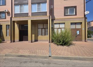 Продам торговую площадь, 186.3 м2, посёлок городского типа Яблоновский, улица Гагарина, 144/1к2