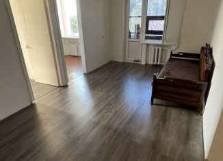 Аренда 4-ком. квартиры, 70 м2, Грозный, улица Шейха Али Митаева, 64