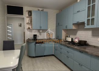 Продается 2-комнатная квартира, 63.6 м2, Горячий Ключ, Объездная улица, 18к6