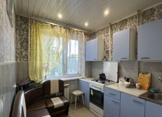 Продается трехкомнатная квартира, 50 м2, Дзержинск, улица Терешковой, 34А