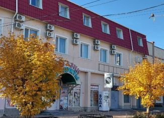 Продам 4-ком. квартиру, 93 м2, Евпатория, Киевская улица, 47