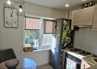 Продается 2-ком. квартира, 44 м2, Березники, улица Ломоносова, 96