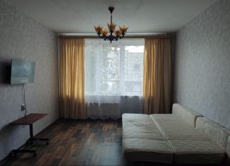 Сдача в аренду однокомнатной квартиры, 42.5 м2, Подольск, Силикатная улица, 6/3