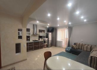 2-комнатная квартира в аренду, 65 м2, Армавир, улица Володарского, 24