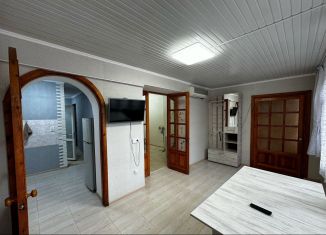 Продается 2-комнатная квартира, 65 м2, Евпатория, Перекопская улица, 11