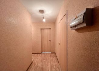 Продается 3-комнатная квартира, 58.2 м2, Волхов, улица Работниц, 8А