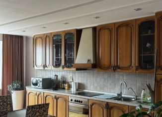 Продам 3-комнатную квартиру, 134.4 м2, Республика Башкортостан, Российская улица, 94/3