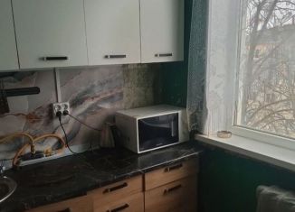 Продаю трехкомнатную квартиру, 62 м2, Балашов, улица Титова, 28