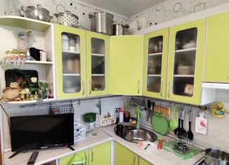 Продаю 4-ком. квартиру, 62.8 м2, Воткинск, Пролетарская улица, 33